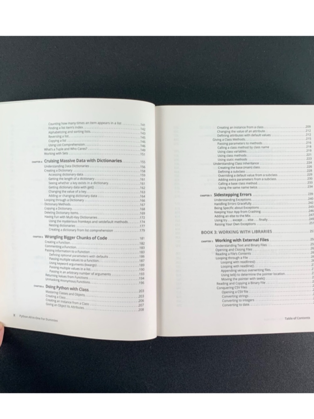 Python All-In-One for Dummies. 3rd Edition. 7 Books in One! 682 pages. 2024. - Picture 6 of 15